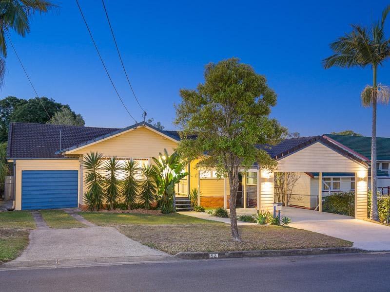 52 Hendren Street, Carina, Qld 4152 Property Details