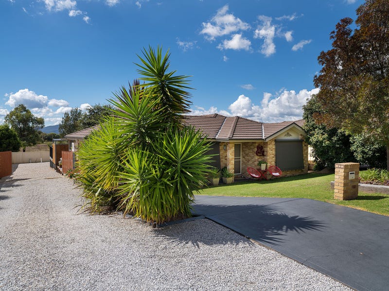 77 White Circle, Mudgee, NSW 2850 Property Details