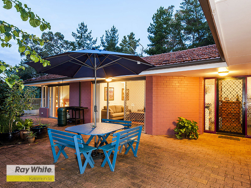 25 Connor Road, Lesmurdie, WA 6076