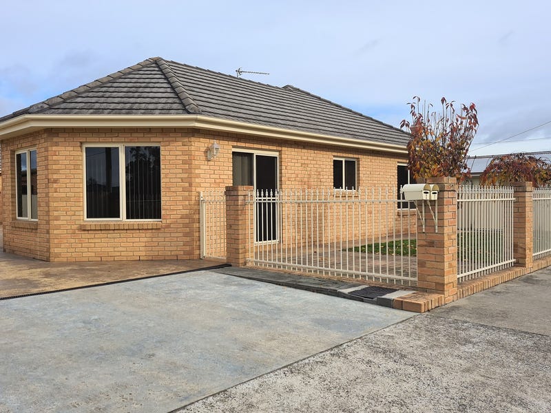 1/2 Hampden Street, Latrobe, TAS 7307