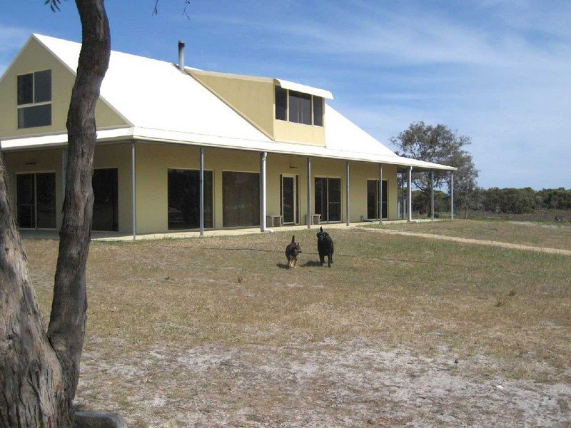 220 Bicheno Street, Clifton Beach, TAS 7020