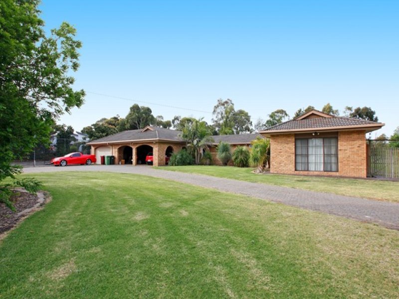 6 Airdrie Mews, Greenvale, VIC 3059