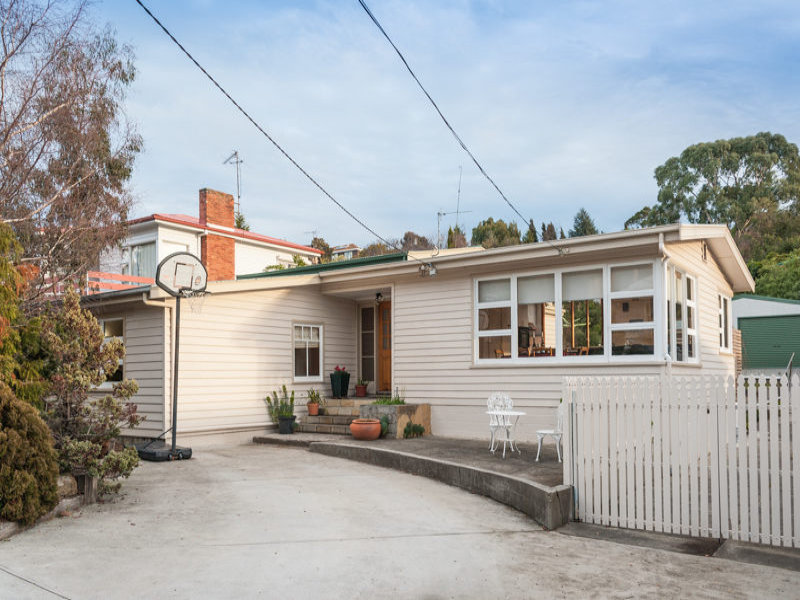 78 Gordons Hill Road, Lindisfarne, TAS 7015
