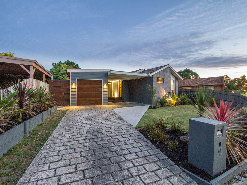 44 Warrawee Circuit, Frankston, Vic 3199 Property Details