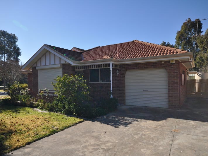 1/4 Hallam Street, Lavington, NSW 2641 Property Details