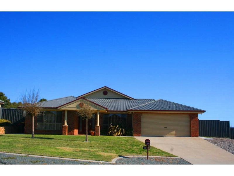 30 Larmer Street, Bungendore, NSW 2621