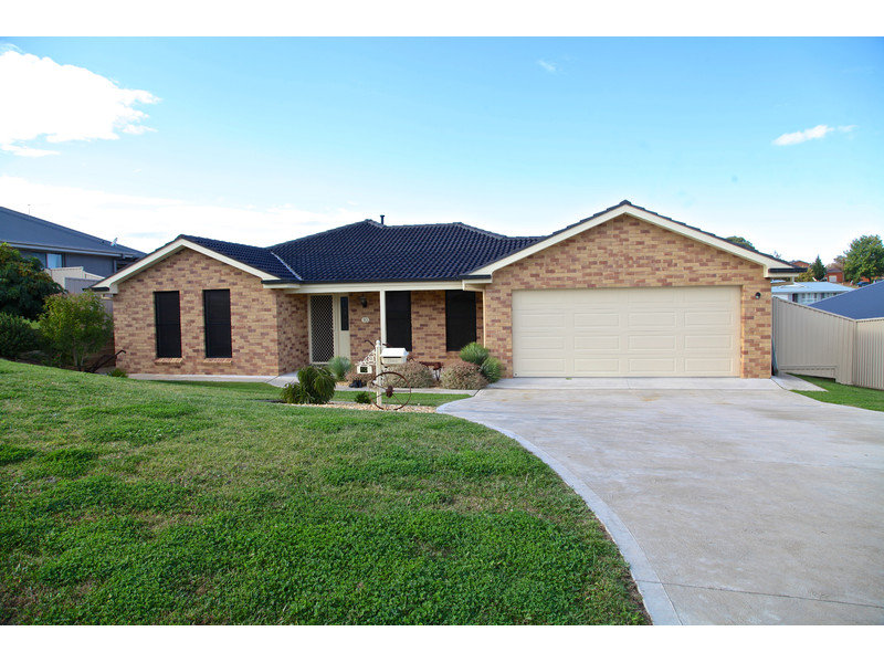 10 Arnold Court, Kelso, NSW 2795