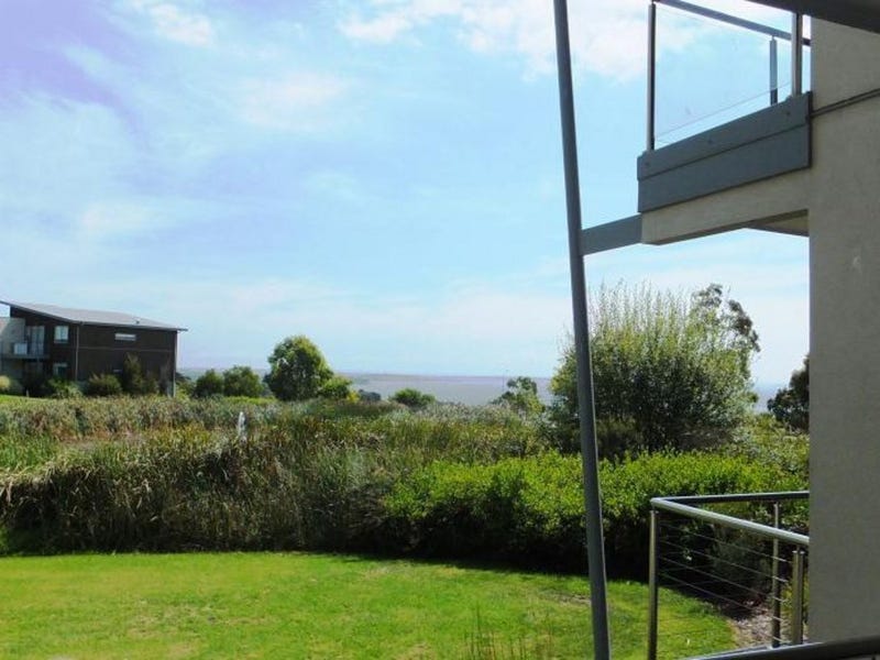 17 Potters Hill Road, San Remo, VIC 3925