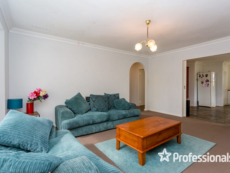 64 Connell Avenue, Kelmscott, WA 6111 Property Details