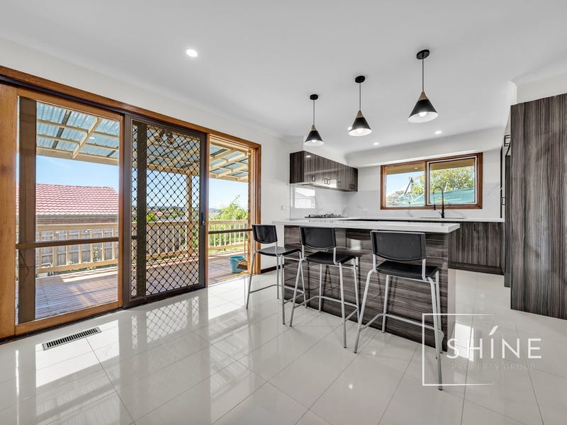 42 Granton Avenue, Endeavour Hills, VIC 3802