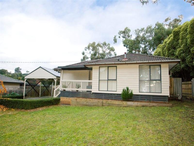 19 Valewood Drive, Launching Place, VIC 3139