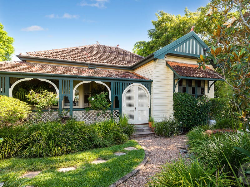 52 Birdwood Terrace, Auchenflower, Qld 4066 Property Details