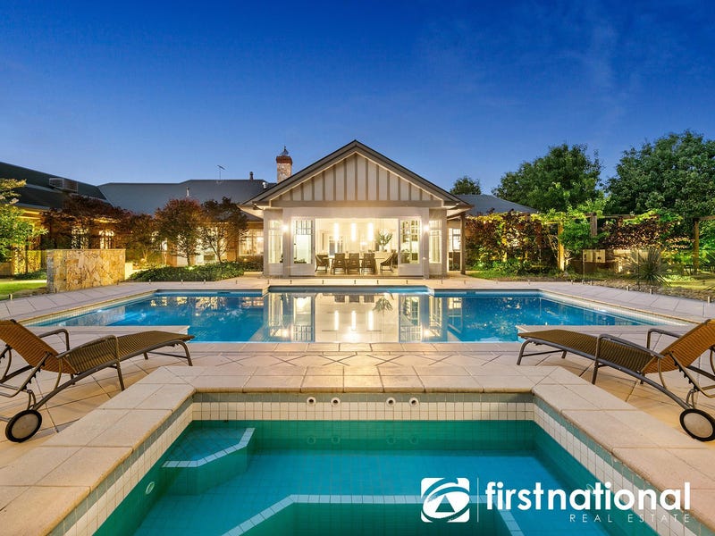 112118 Buchanan Road, Berwick, Vic 3806 Property Details