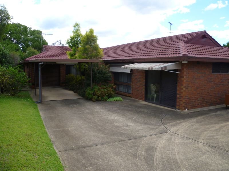 33 Foreman Street, Glenfield, NSW 2167