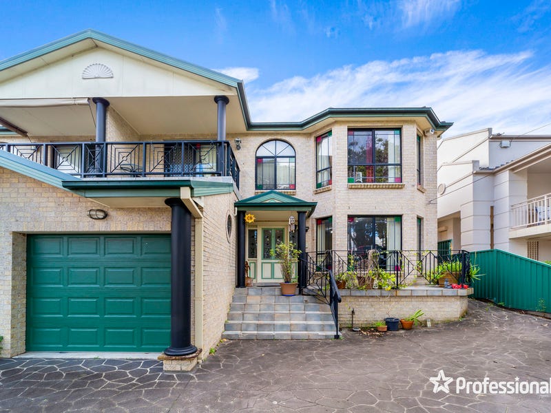 78 Burns Road, Picnic Point, NSW 2213