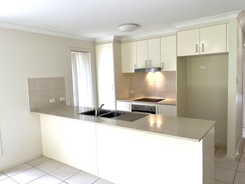 16 Drive, Augustine Heights, QLD 4300 16 Drive, Augustine Heights, QLD 4300