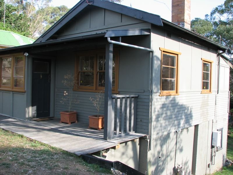 11 Waratah Street, Katoomba, NSW 2780 Property Details