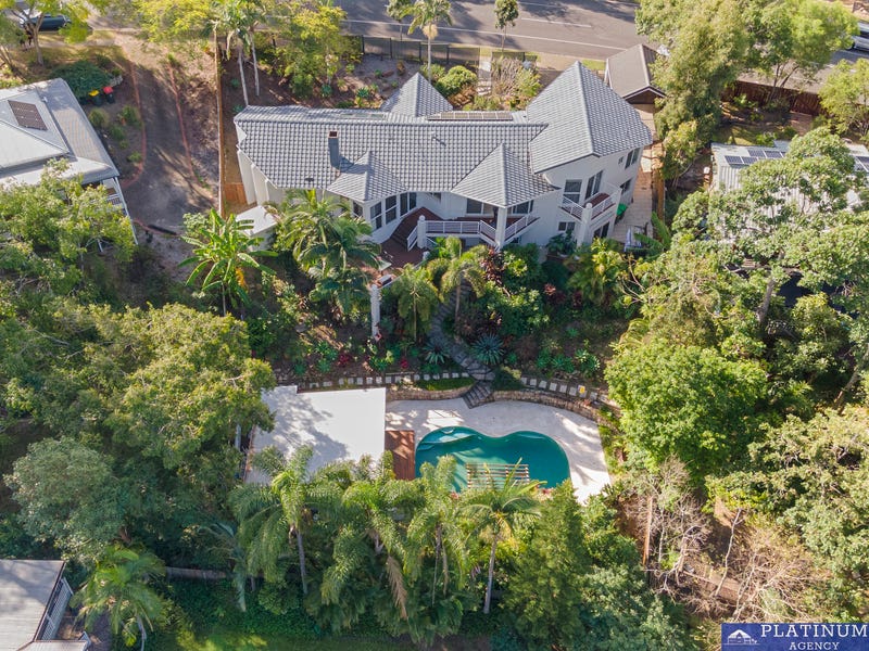 140 Greenford Street, Chapel Hill, QLD 4069