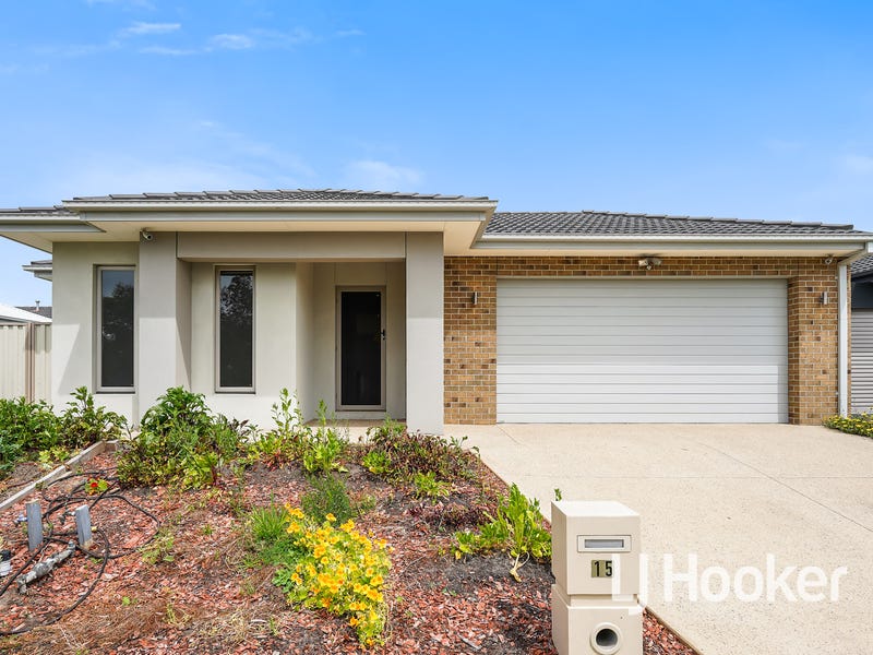 15 Edenbrook Circuit, Pakenham, VIC 3810