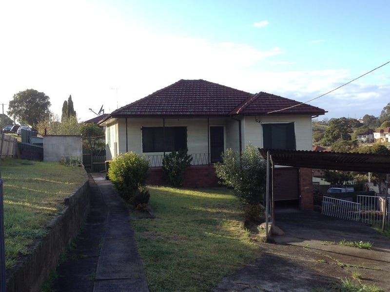 27 Monteith Street, Cringila, NSW 2502