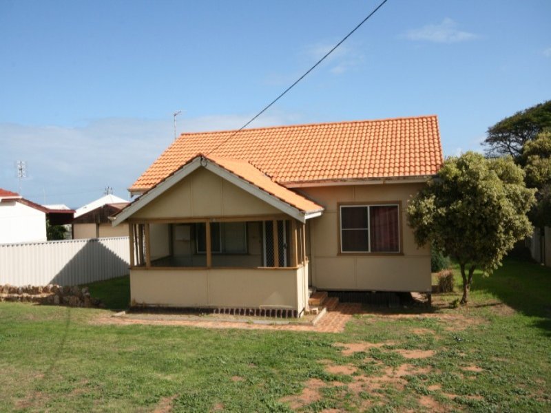 98 Gertrude Street, Geraldton, WA 6530