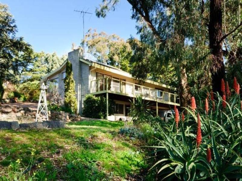 30 Emu Road, Sunbury, Vic 3429 Property Details