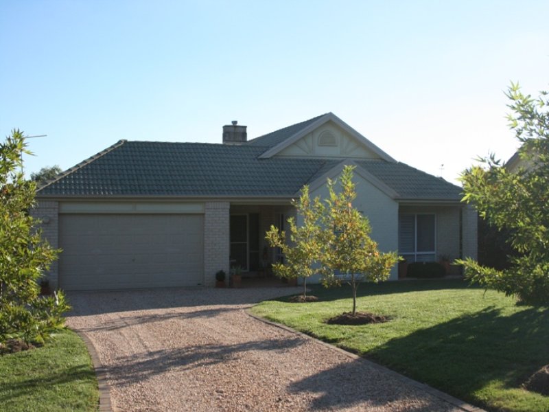 35 Highland Drive, Bowral, NSW 2576 Property Details