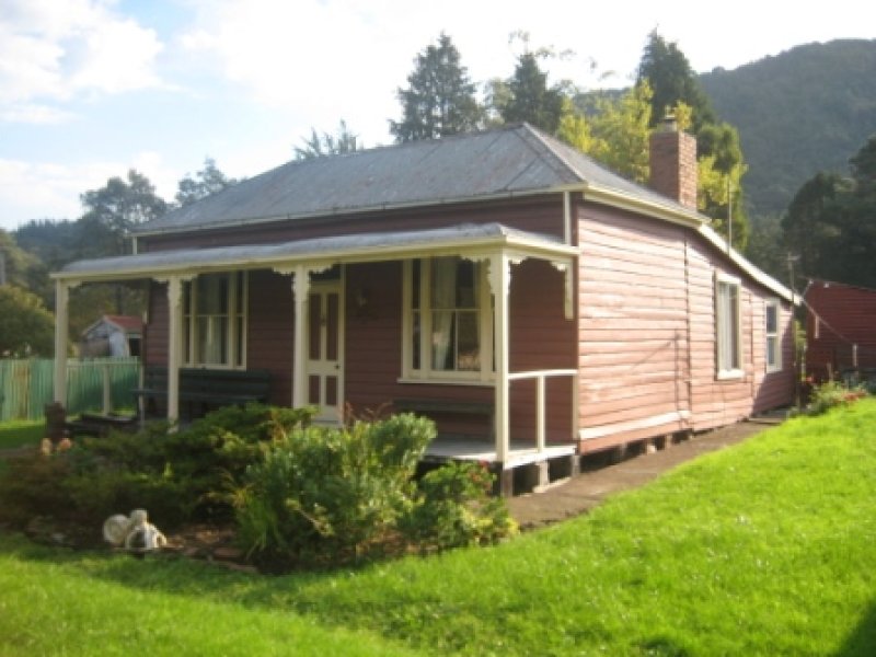 9 Brown St, Queenstown, Tas 7467 Property Details