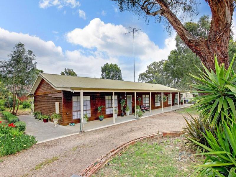 40 CASEY CRESCENT, Broadford, Vic 3658 Property Details