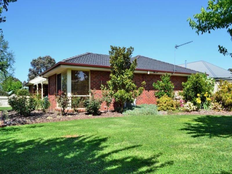 7 Highton Lane, Mansfield, VIC 3722