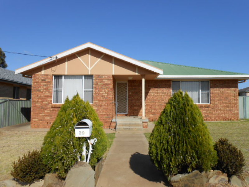 29 Best Street, Parkes, NSW 2870
