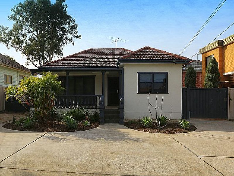 251 Henry Lawson Drive, Hall, NSW 2198