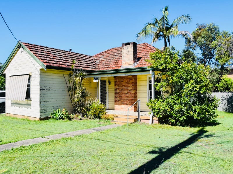 42 Cowper Street, Taree, NSW 2430