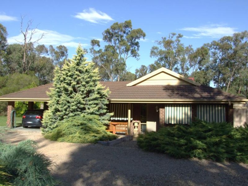 Property 107101913, Glenrowan, Vic 3675 Property Details