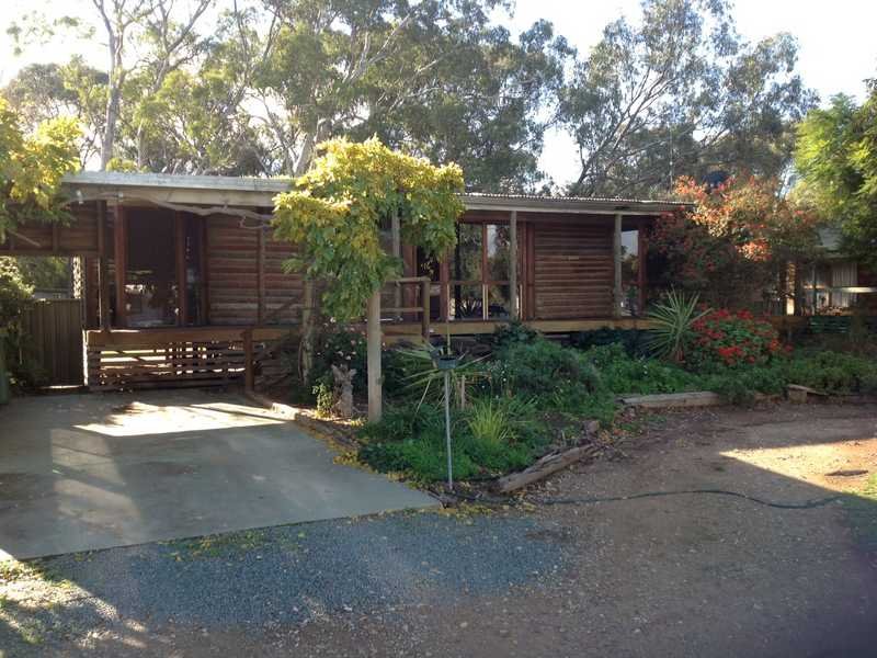 114 Pakenham Street, Echuca, Vic 3564 Property Details