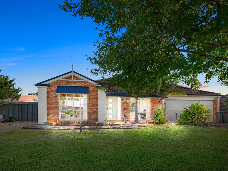 5 Hindmarsh Drive Manor Lakes Vic 3024 House For Sale Realestate Com Au