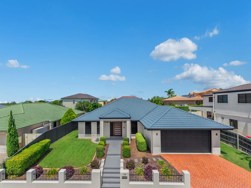 18 Capella Place, Bridgeman Downs, QLD 4035