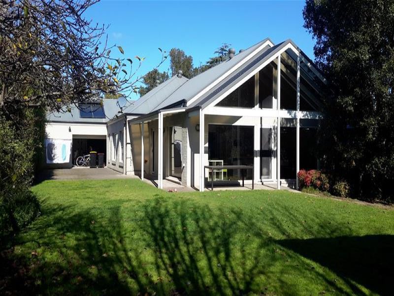 15 Brae Road, St SA 5064 15 Brae Road, St SA 5064