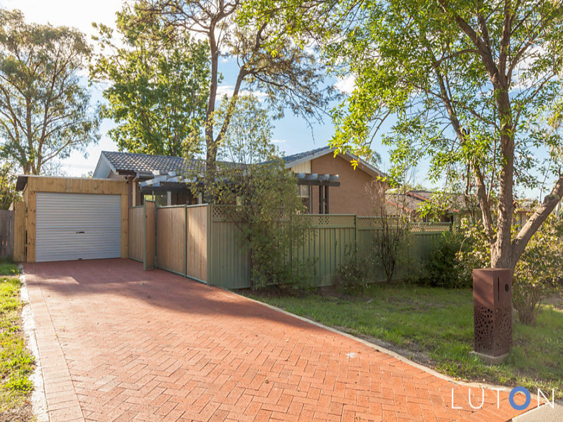 17 Griffiths Street, Holt, ACT 2615 Property Details