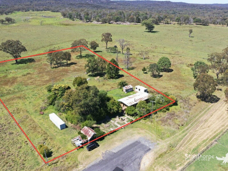 33 Folkestone Street, Wallangarra, Qld 4383 Property Details