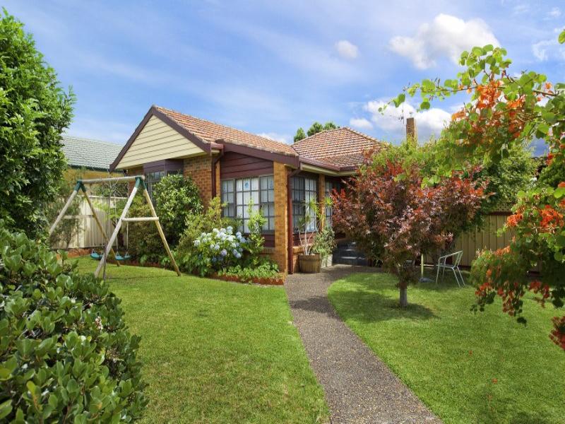 8 Caldwell Avenue, Tarrawanna, NSW 2518 Property Details