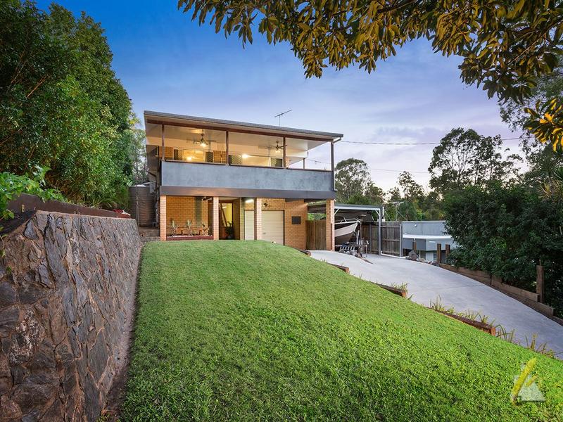 3 Wandella Street, Chapel Hill, QLD 4069