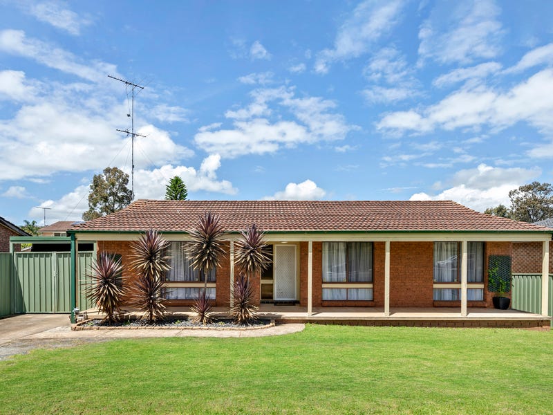 21 Woodland Road, St Helens Park, NSW 2560