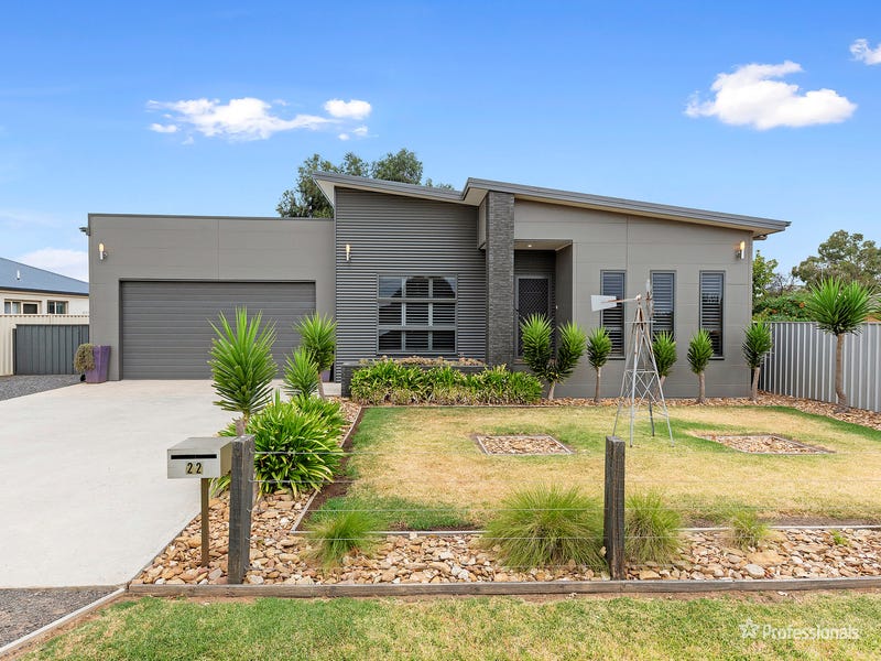 22 McLachlan Street, Carisbrook, Vic 3464 House for Sale realestate