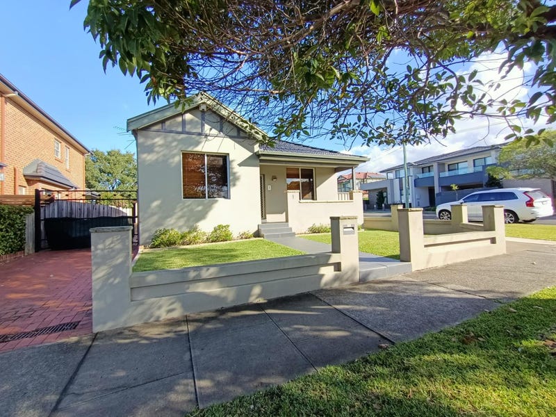 9 Rowley Road, Russell Lea, NSW 2046