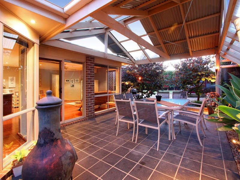 77 Maxwell Street, Mornington, Vic 3931 Property Details