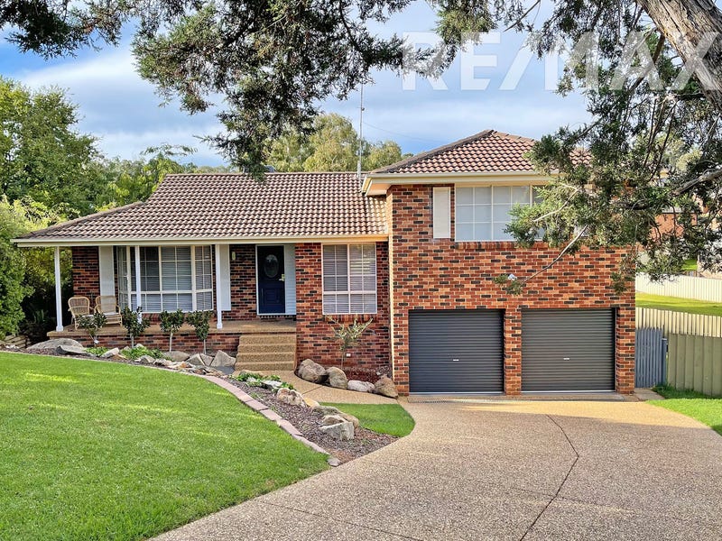 9 Ellwood Close, Bourkelands, NSW 2650 Property Details