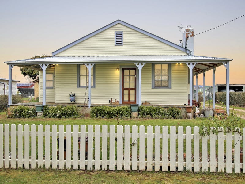30 York Street, Adaminaby, NSW 2629 House for Sale