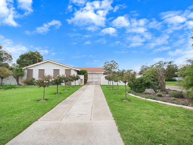 16 Gordon St, Culcairn, NSW 2660 Property Details