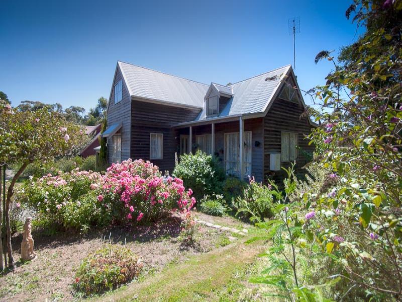 1932 Mount Macedon Road, Woodend, Vic 3442 Property Details